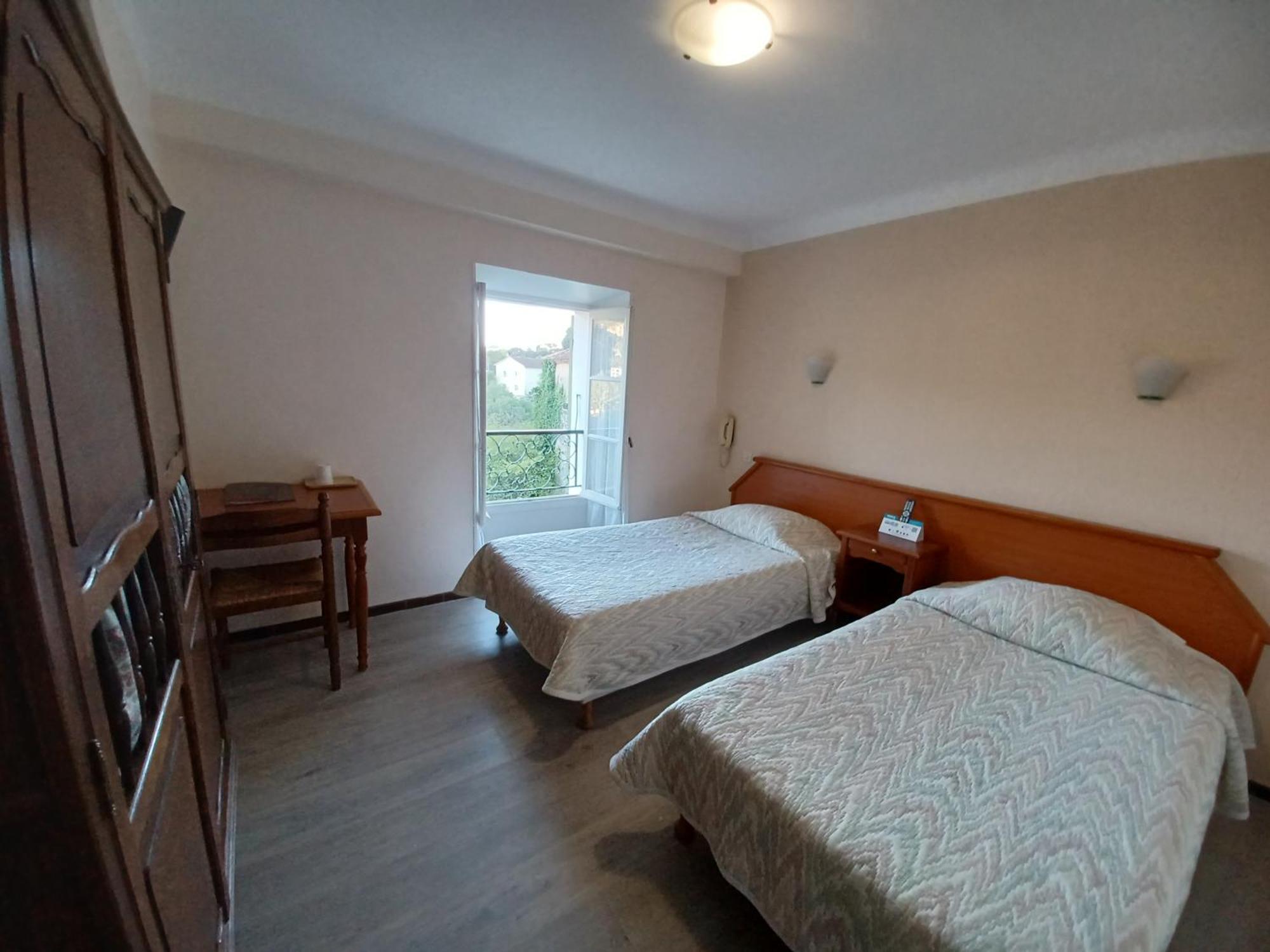 Logis Hotel Du Pont D'Or バルジョル エクステリア 写真